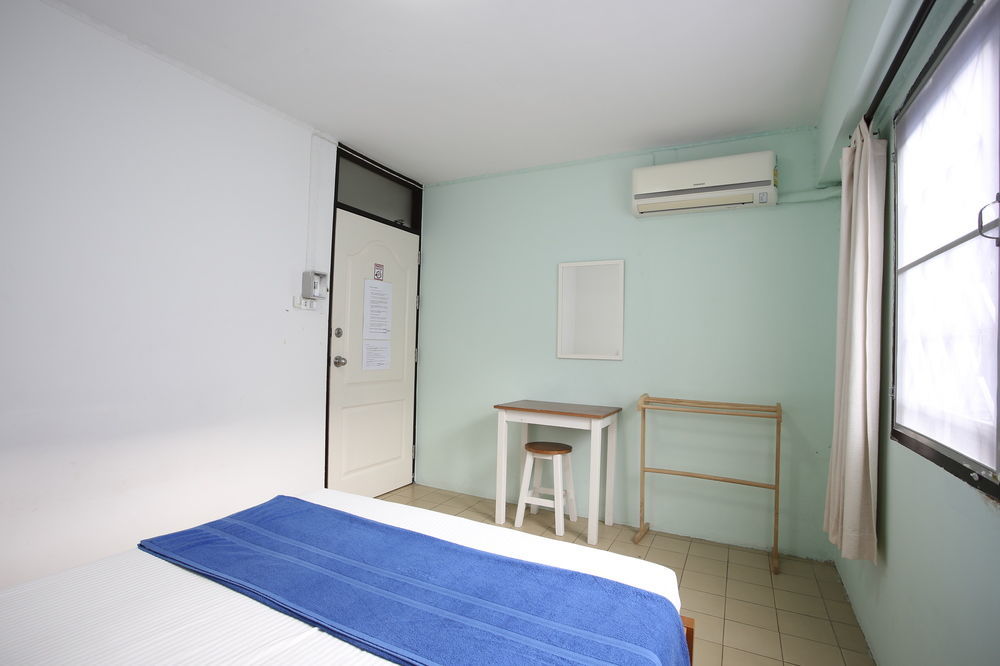 The I Talay Room And Souvenir Krabi town Exteriör bild