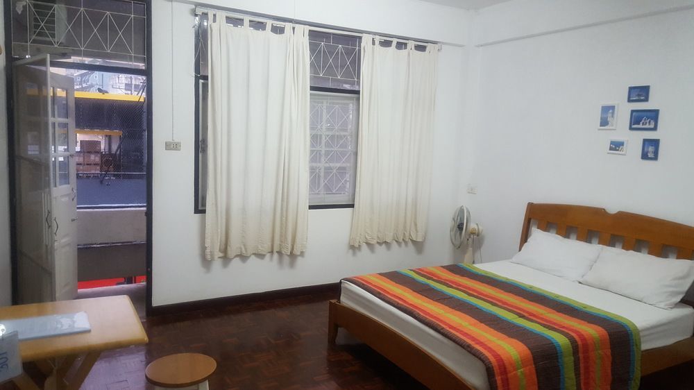 The I Talay Room And Souvenir Krabi town Exteriör bild