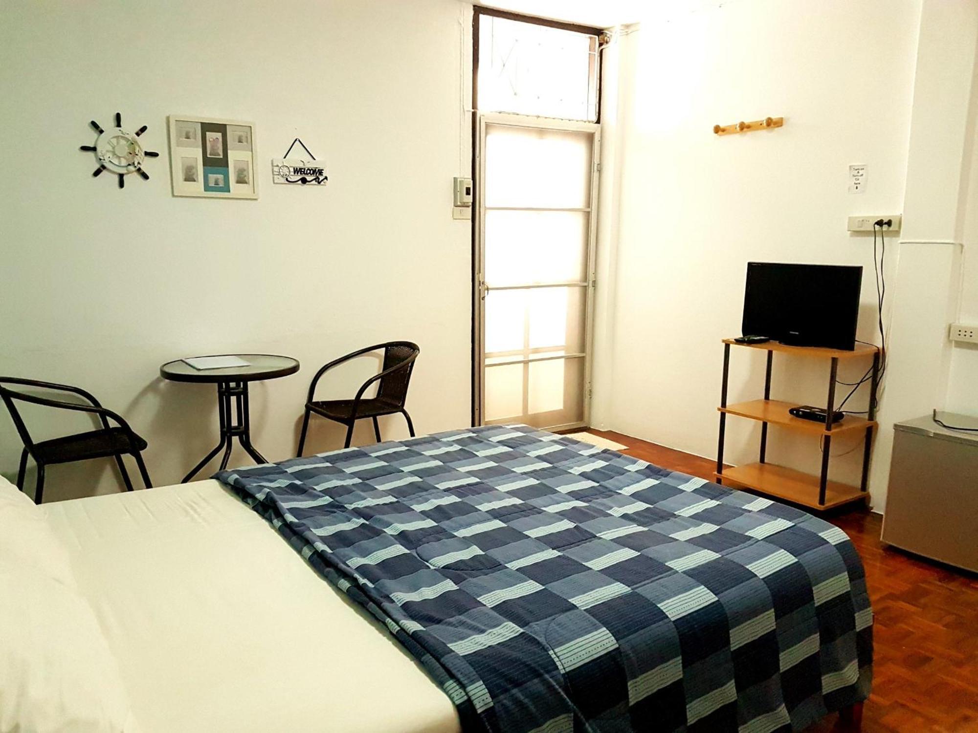 The I Talay Room And Souvenir Krabi town Exteriör bild