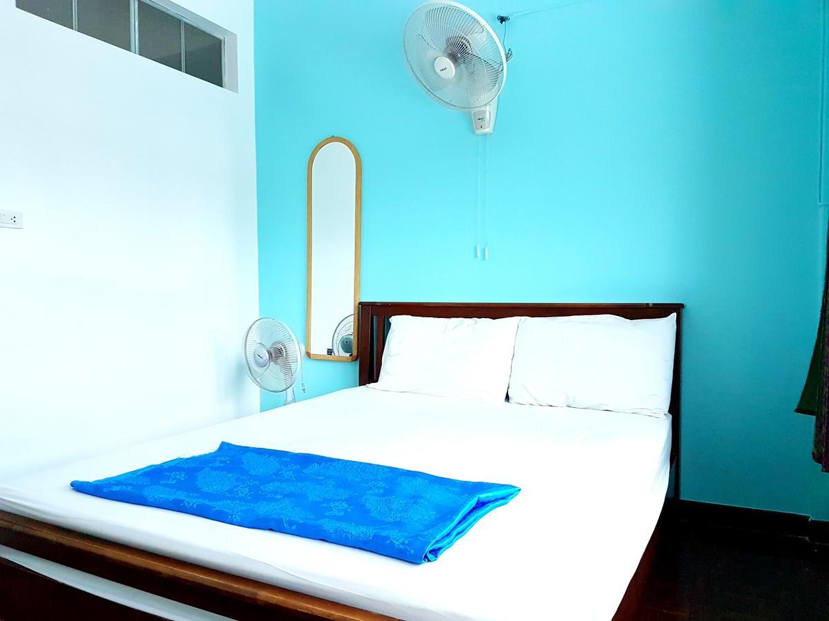 The I Talay Room And Souvenir Krabi town Exteriör bild