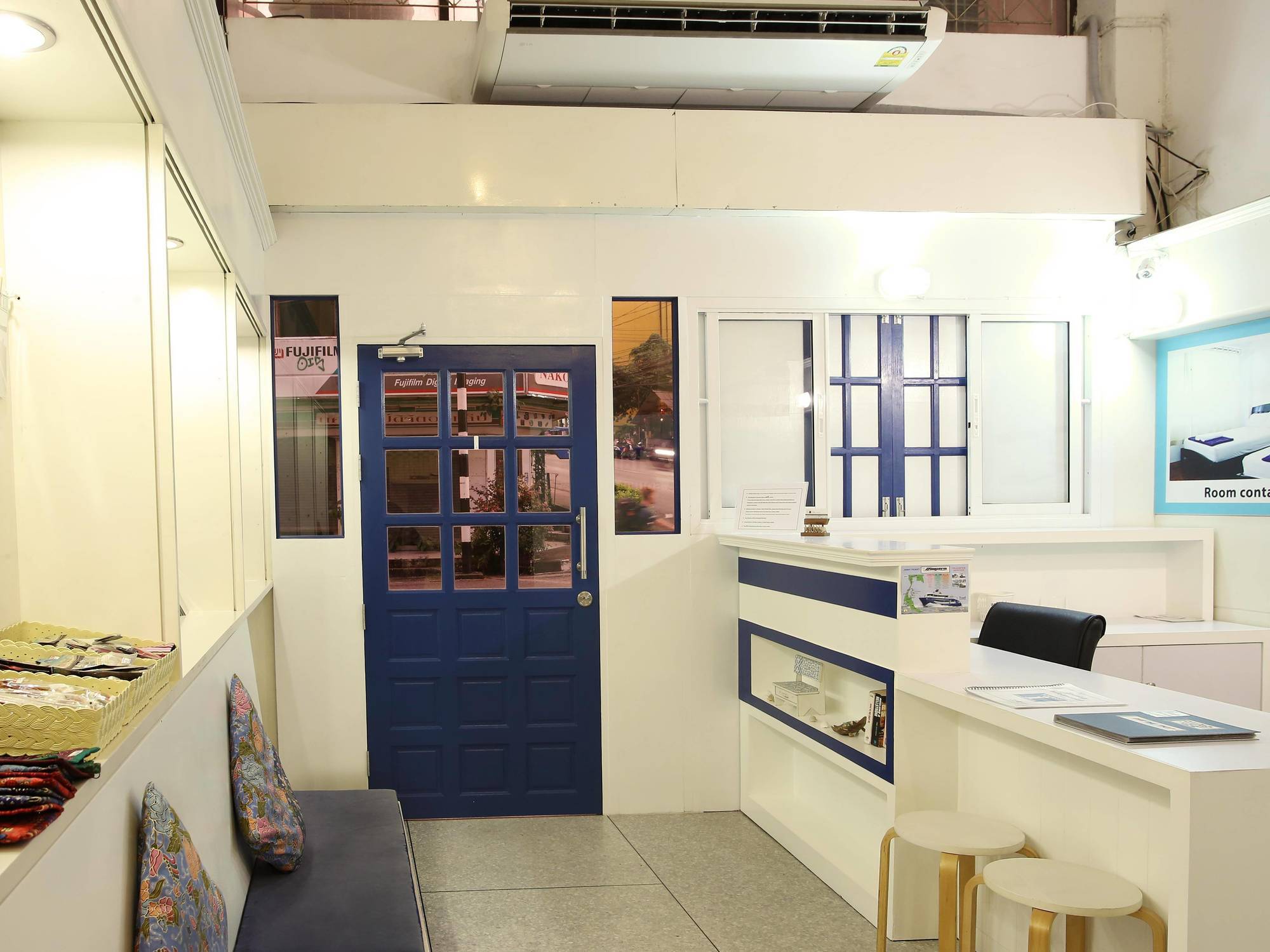 The I Talay Room And Souvenir Krabi town Exteriör bild